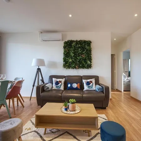 Apartment Le Stravinsky ~ Climatisation ~ Parking ~ Balcons